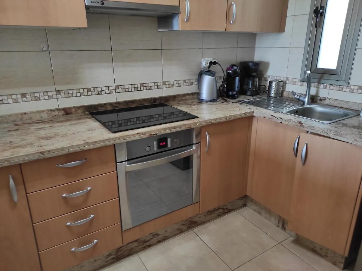 Apartamento Playa El Medano Con Terrazas, Vistas, Garaje Y Trastero, En La Gaviota, 36, Zona Wind Surf 0*, El Médano Španělsko