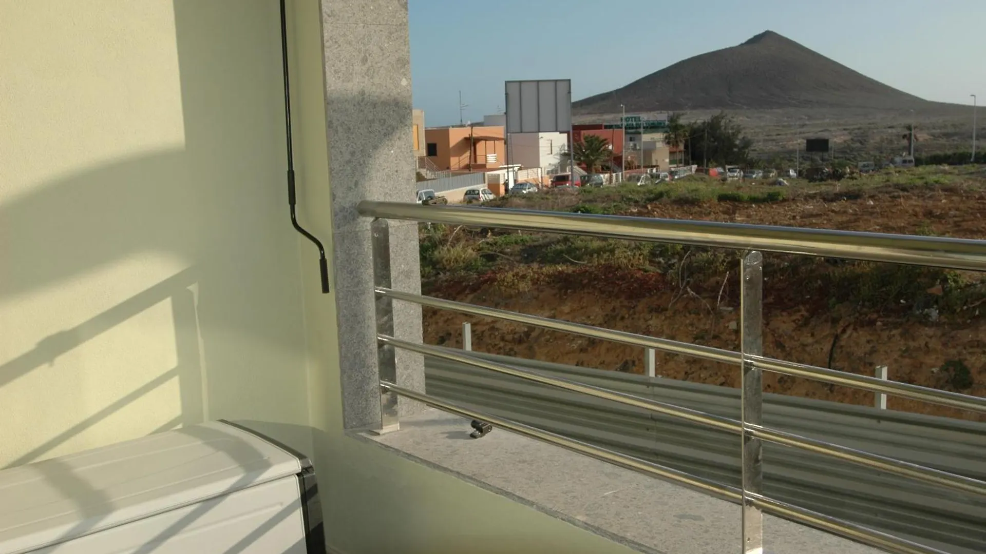 Apartamento Playa El Medano Con Terrazas, Vistas, Garaje Y Trastero, En La Gaviota, 36, Zona Wind Surf Apartmán